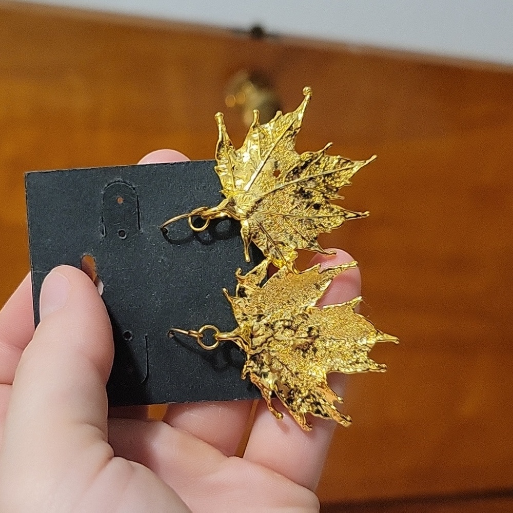 Gold platted maple leaf earrings